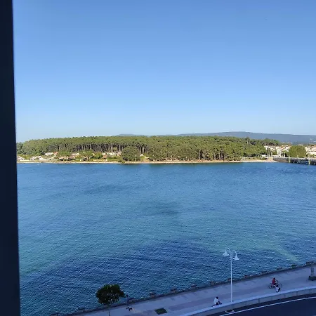 Centro Con Vistas A La Toja Parking